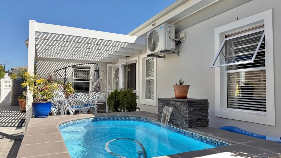 3 Bedroom Property for Sale in Dennegeur Western Cape